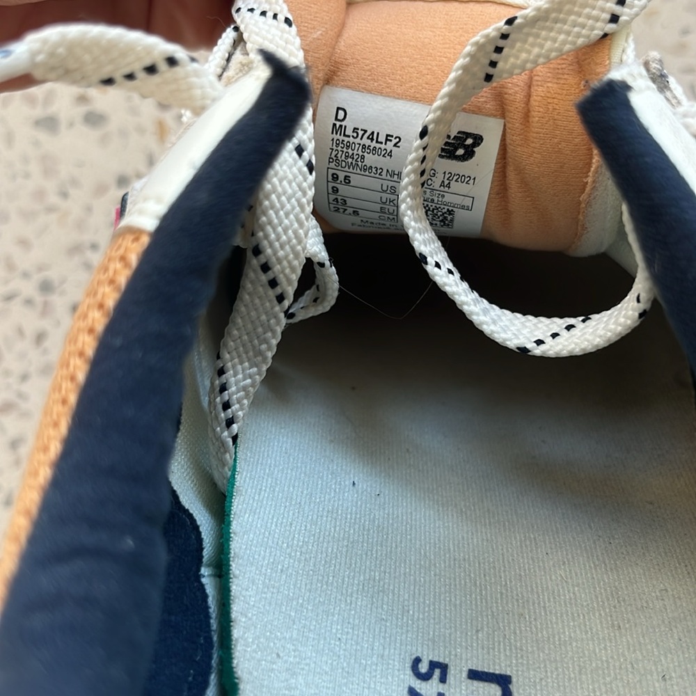 New balance 574 worn once - Picture 3 of 4